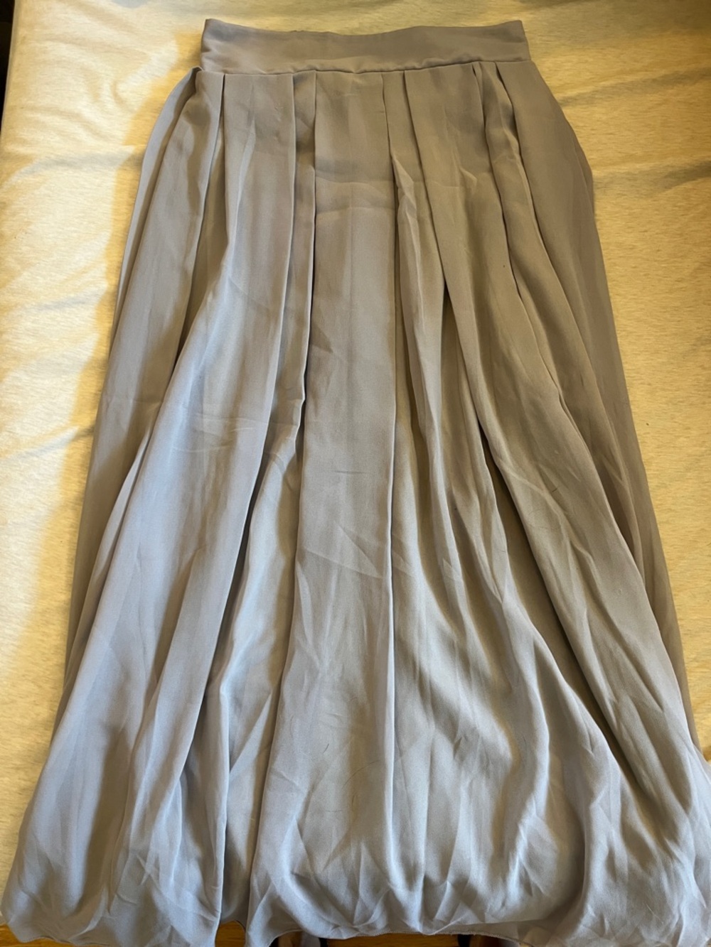 Pleated Midi Skirt in Light Gray